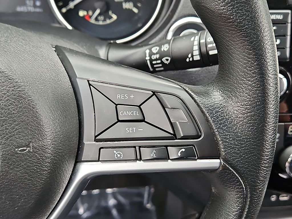 Thumbnail: 2020 Nissan Rogue Sport - 26