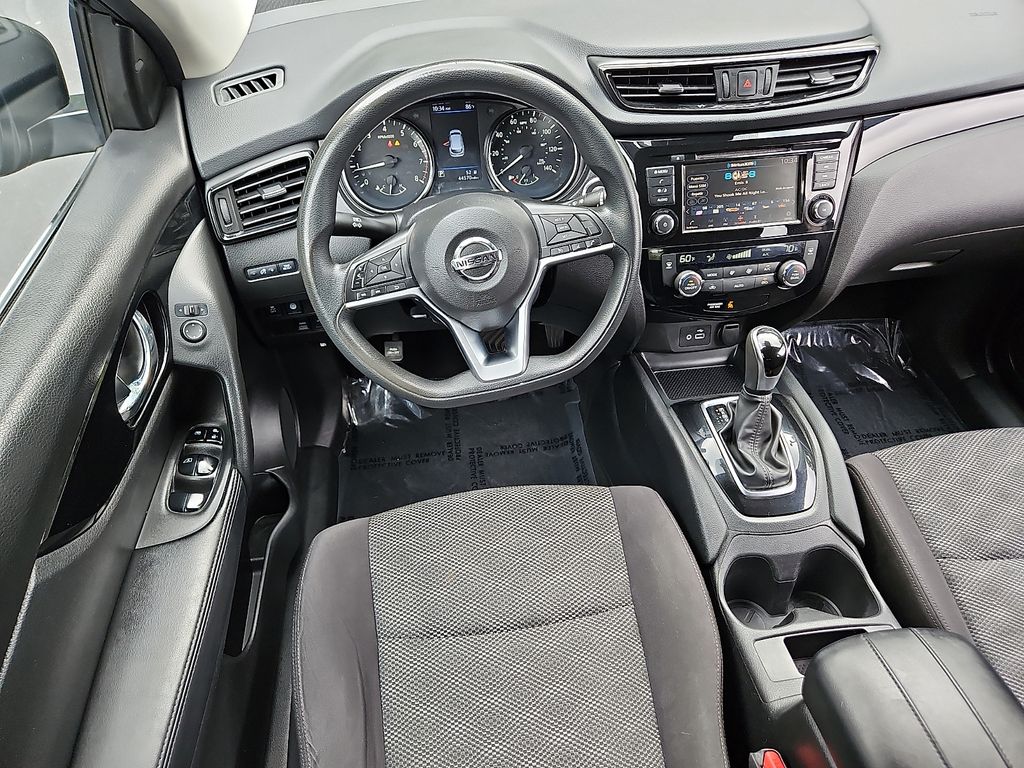 Thumbnail: 2020 Nissan Rogue Sport - 2