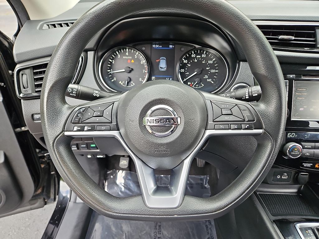 Thumbnail: 2020 Nissan Rogue Sport - 10
