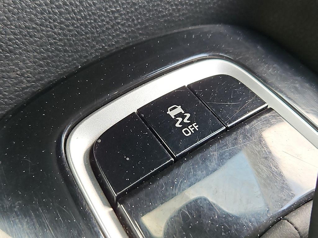 Thumbnail: 2020 Toyota Corolla - 16