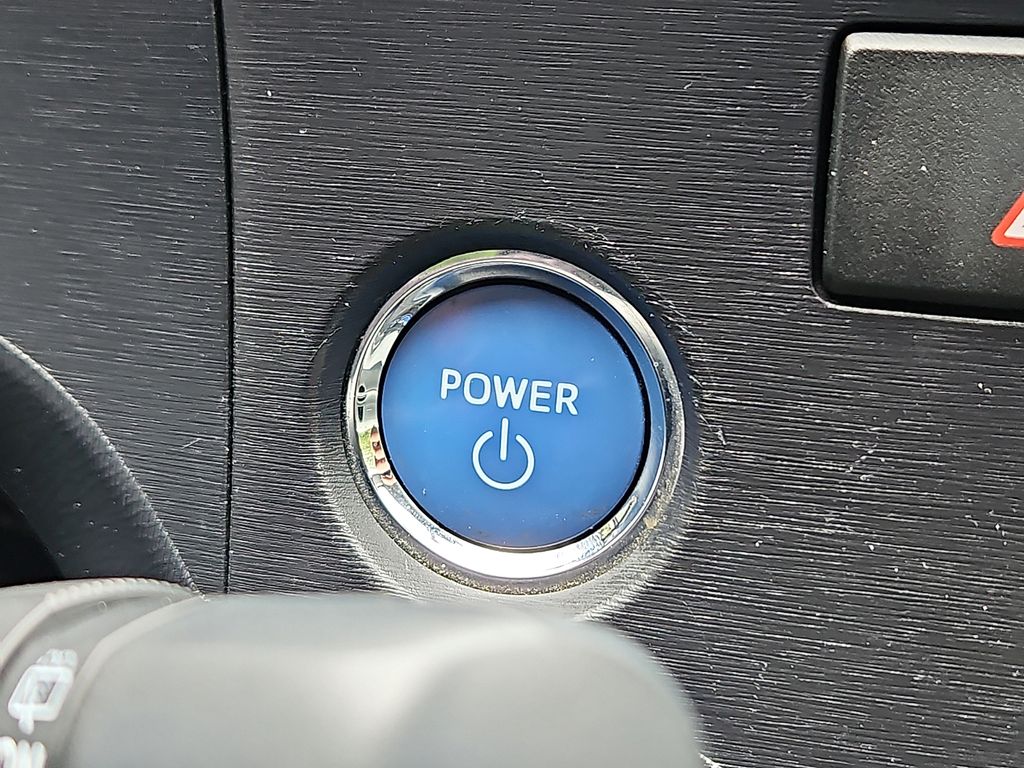 Thumbnail: 2012 Toyota Prius c - 24