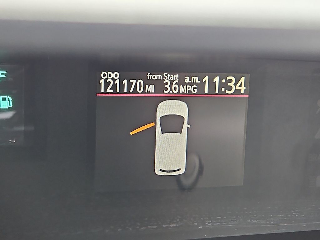 Thumbnail: 2012 Toyota Prius c - 21