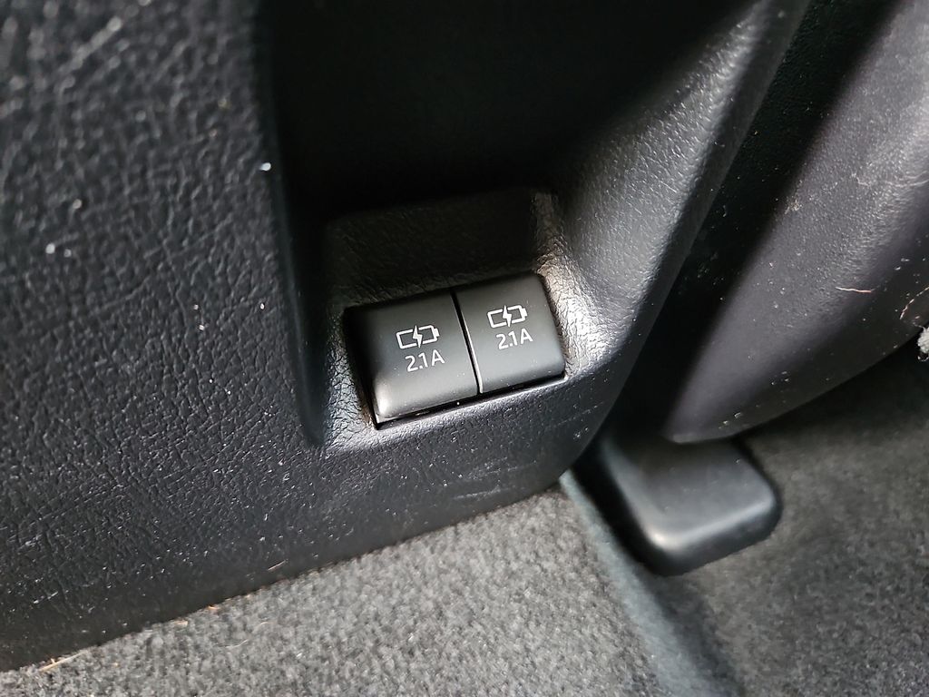 Thumbnail: 2021 Toyota 4Runner - 21