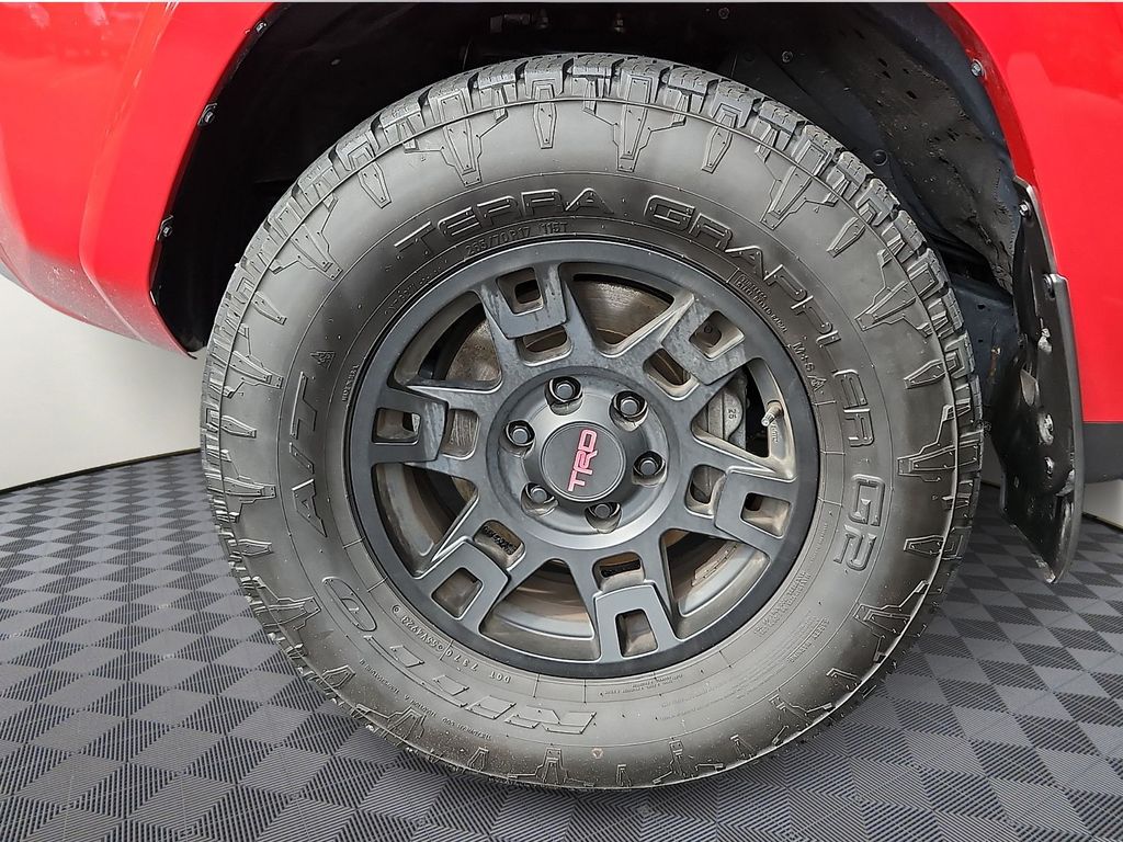 Thumbnail: 2024 Toyota 4Runner - 7