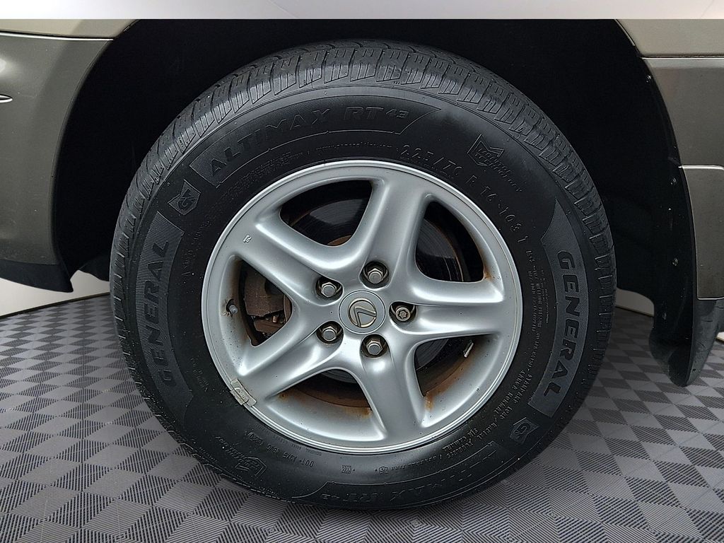 Thumbnail: 2003 Lexus RX - 7