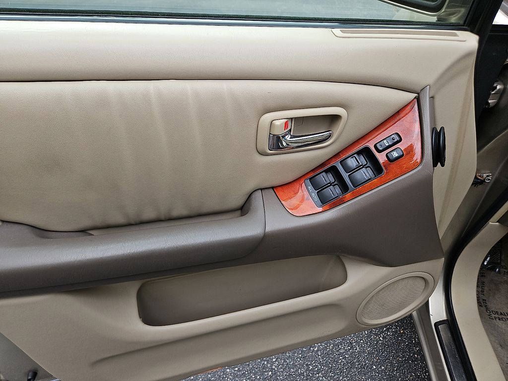Thumbnail: 2003 Lexus RX - 19