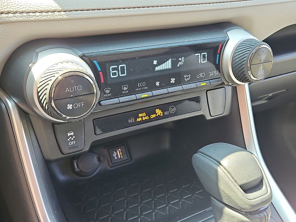 Thumbnail: 2023 Toyota RAV4 - 24