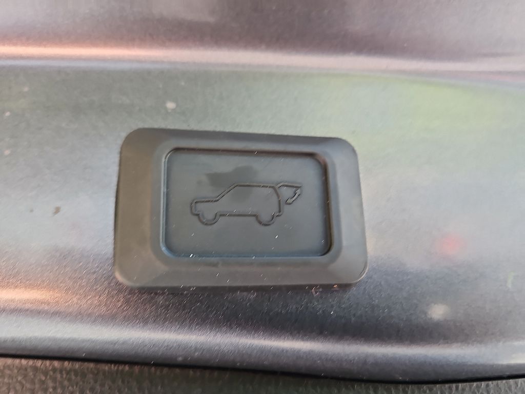 Thumbnail: 2023 Toyota RAV4 - 31