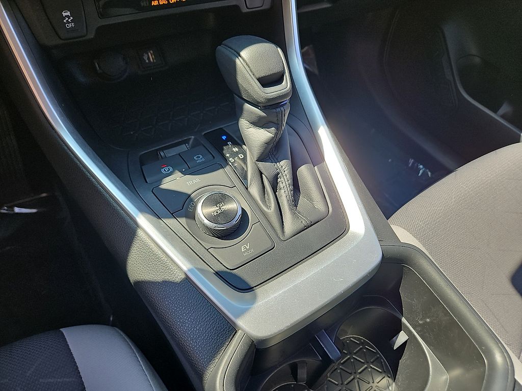 Thumbnail: 2023 Toyota RAV4 - 14
