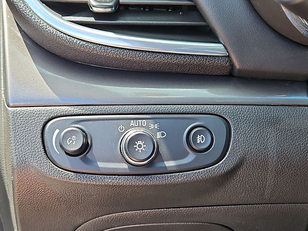 Thumbnail: 2017 Buick Encore - 28