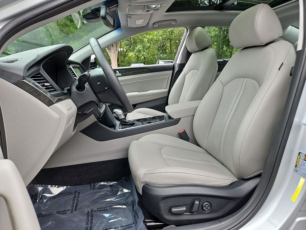 Thumbnail: 2019 Hyundai Sonata - 11