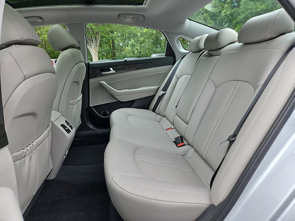 Thumbnail: 2019 Hyundai Sonata - 12