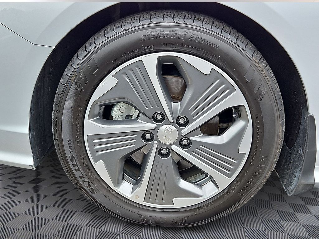 Thumbnail: 2019 Hyundai Sonata - 8