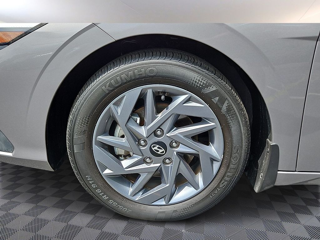 Thumbnail: 2024 Hyundai Elantra - 7
