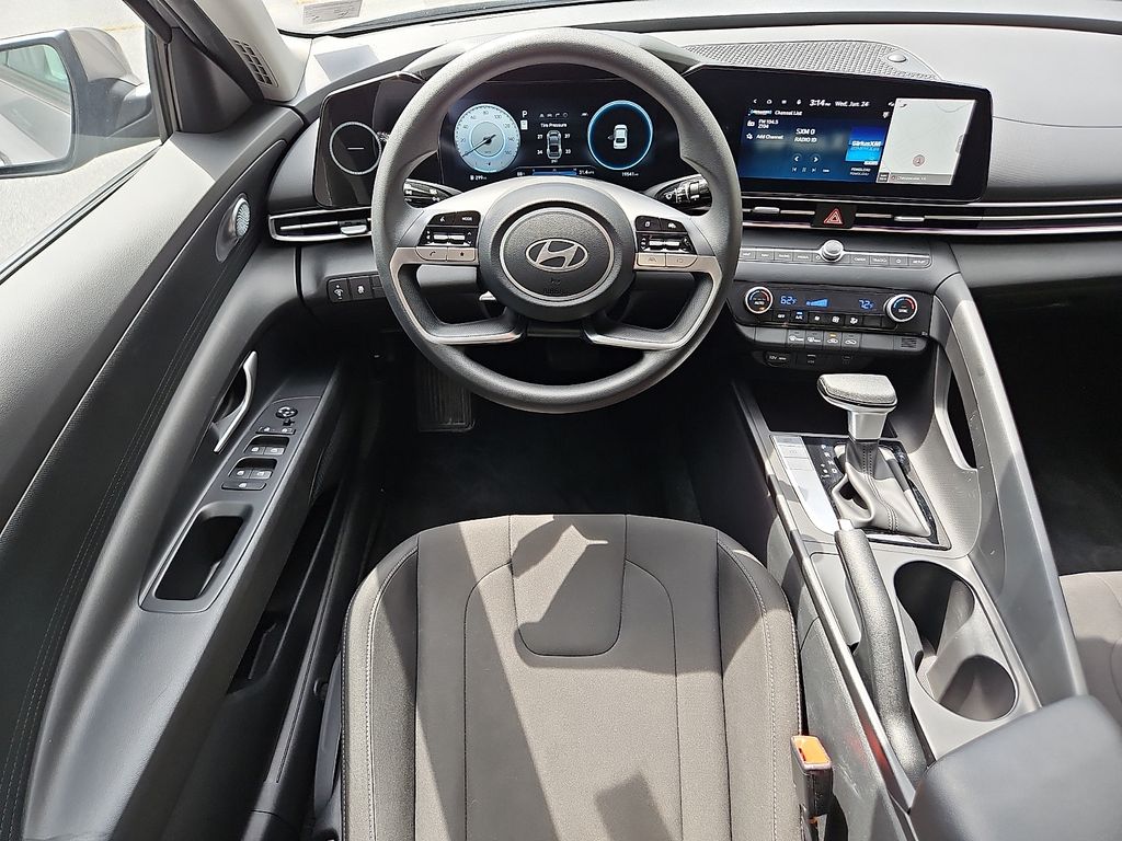 Thumbnail: 2024 Hyundai Elantra - 2