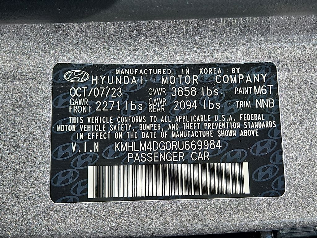Thumbnail: 2024 Hyundai Elantra - 16
