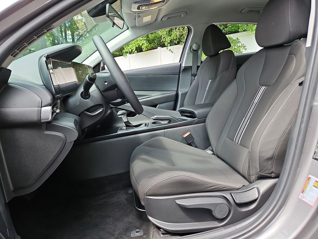 Thumbnail: 2024 Hyundai Elantra - 10