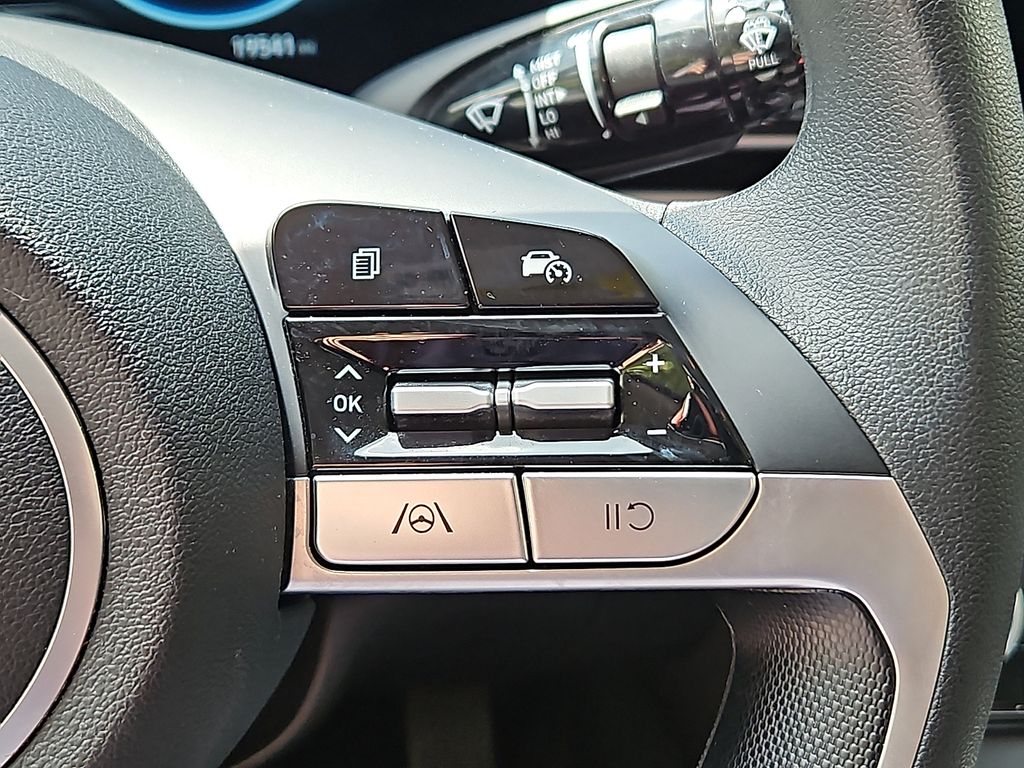 Thumbnail: 2024 Hyundai Elantra - 25
