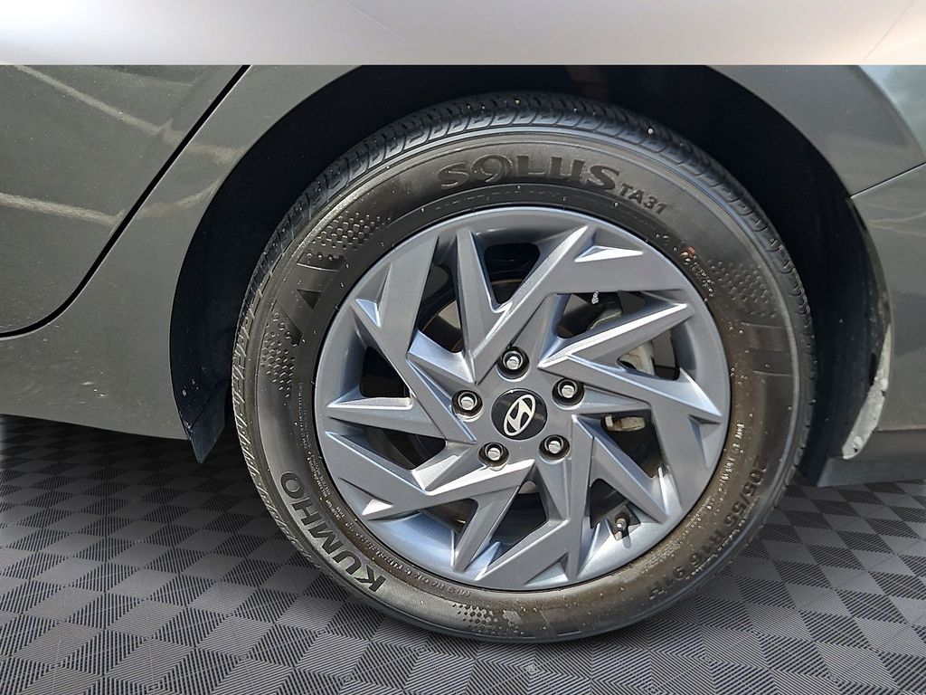 Thumbnail: 2024 Hyundai Elantra - 7