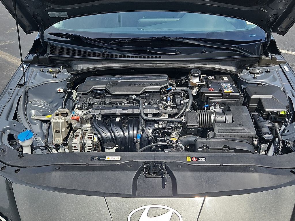 Thumbnail: 2024 Hyundai Elantra - 8