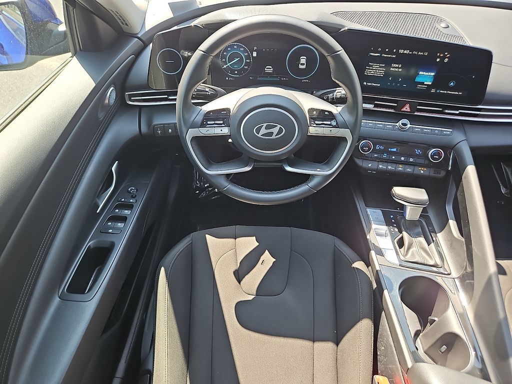 Thumbnail: 2025 Hyundai Elantra - 2