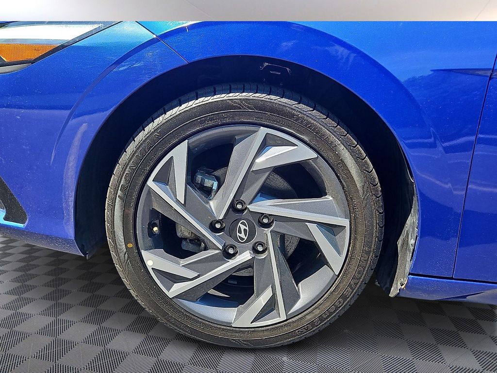 Thumbnail: 2025 Hyundai Elantra - 7