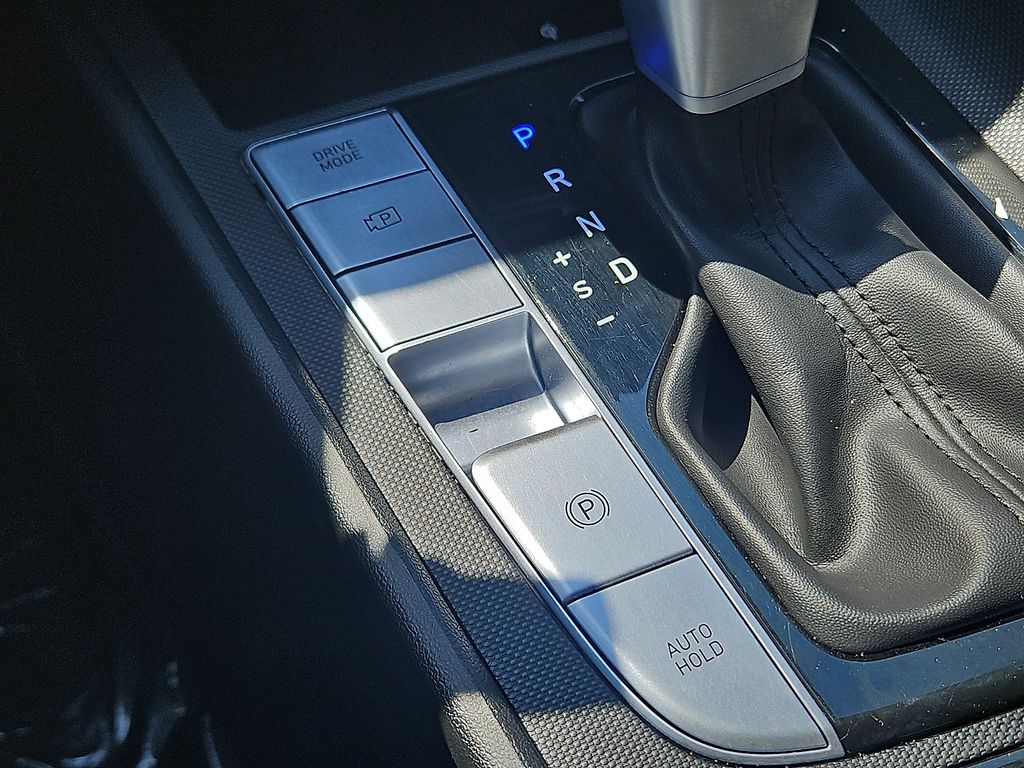 Thumbnail: 2025 Hyundai Elantra - 30
