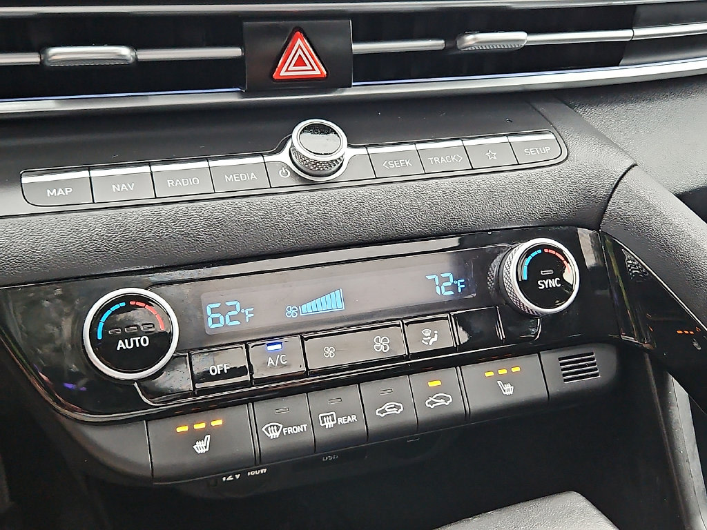 Thumbnail: 2025 Hyundai Elantra - 23