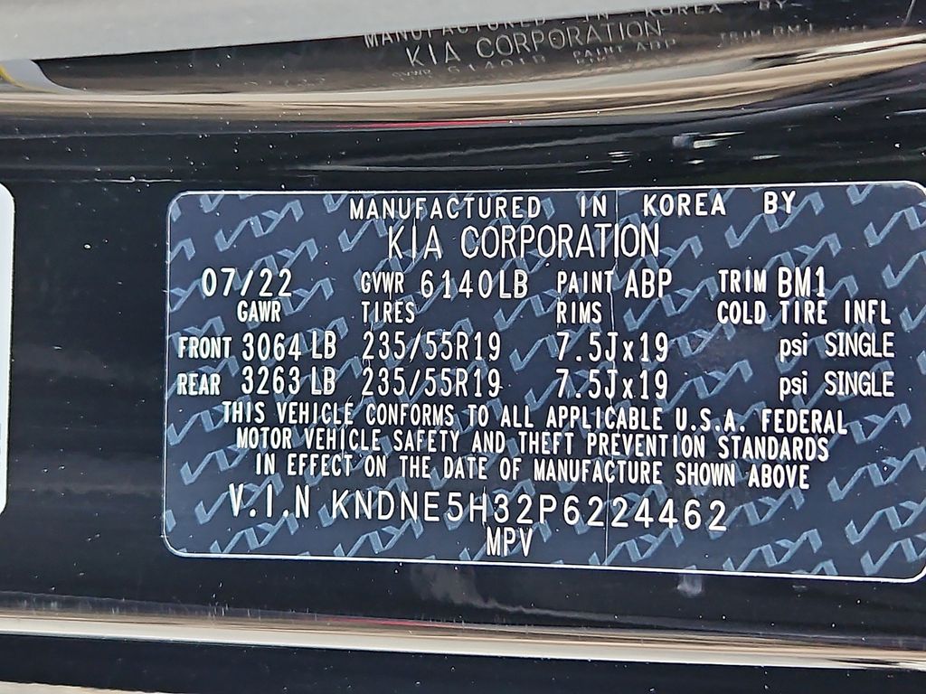 Thumbnail: 2023 Kia Carnival - 12