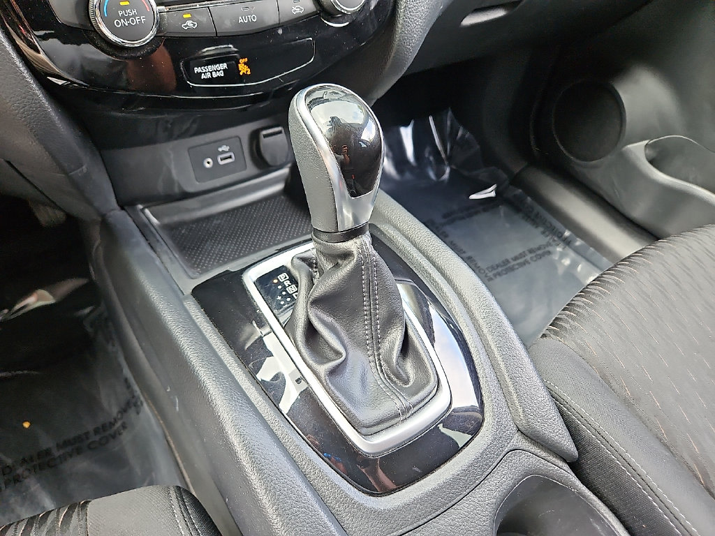 Thumbnail: 2019 Nissan Rogue - 14