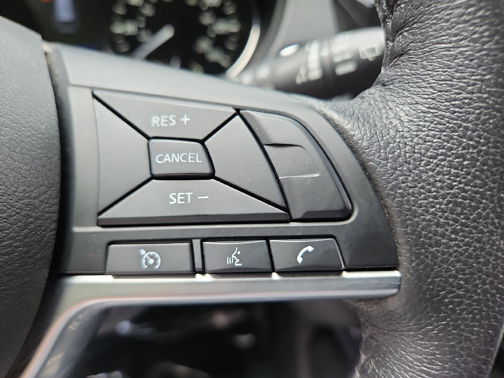Thumbnail: 2019 Nissan Rogue - 25