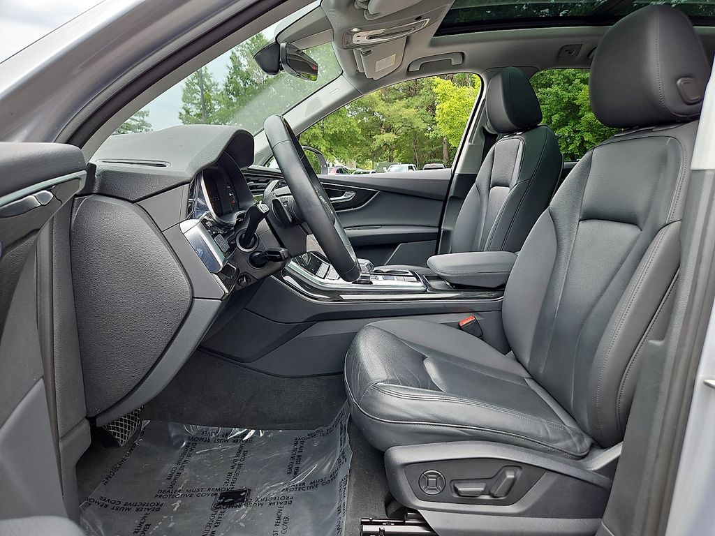 Thumbnail: 2021 Audi Q7 - 11