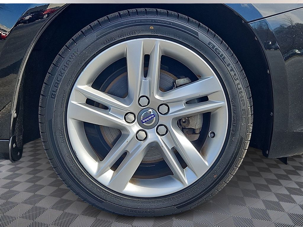 Thumbnail: 2015 Volvo V60 - 8