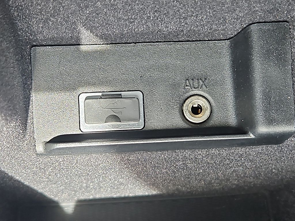 Thumbnail: 2015 Volvo V60 - 28