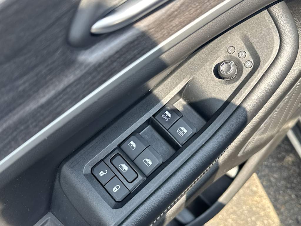 Thumbnail: 2024 Jeep Grand Cherokee - 21