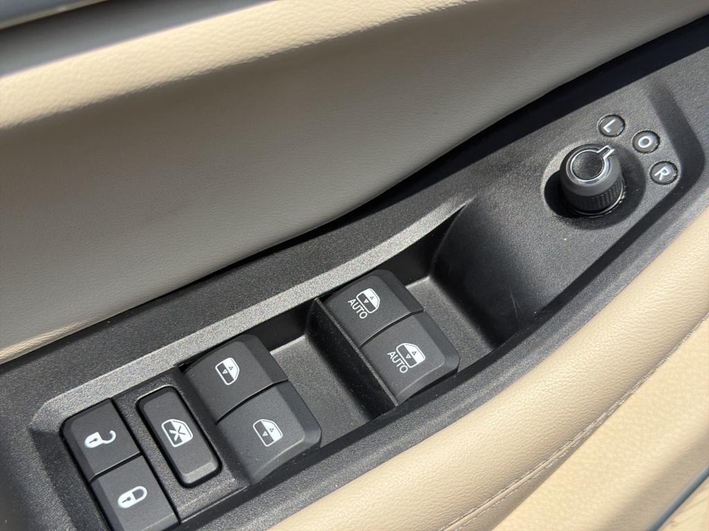 Thumbnail: 2024 Jeep Grand Cherokee - 20