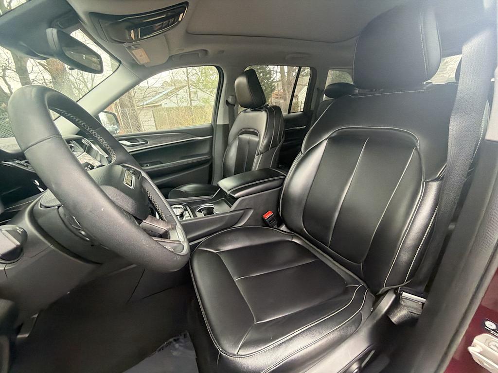 Thumbnail: 2024 Jeep Grand Cherokee - 7