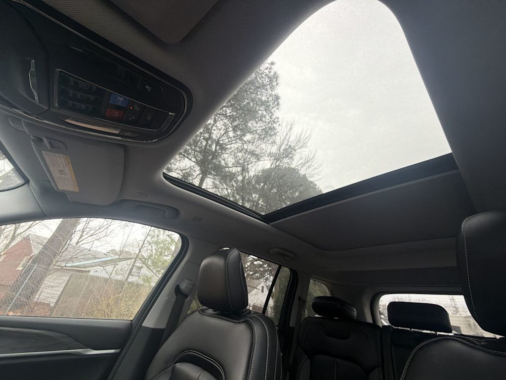 Thumbnail: 2024 Jeep Grand Cherokee - 22