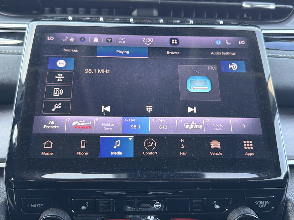 Thumbnail: 2024 Jeep Grand Cherokee - 12