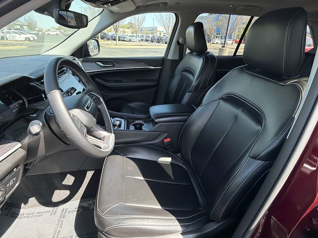 Thumbnail: 2024 Jeep Grand Cherokee - 9