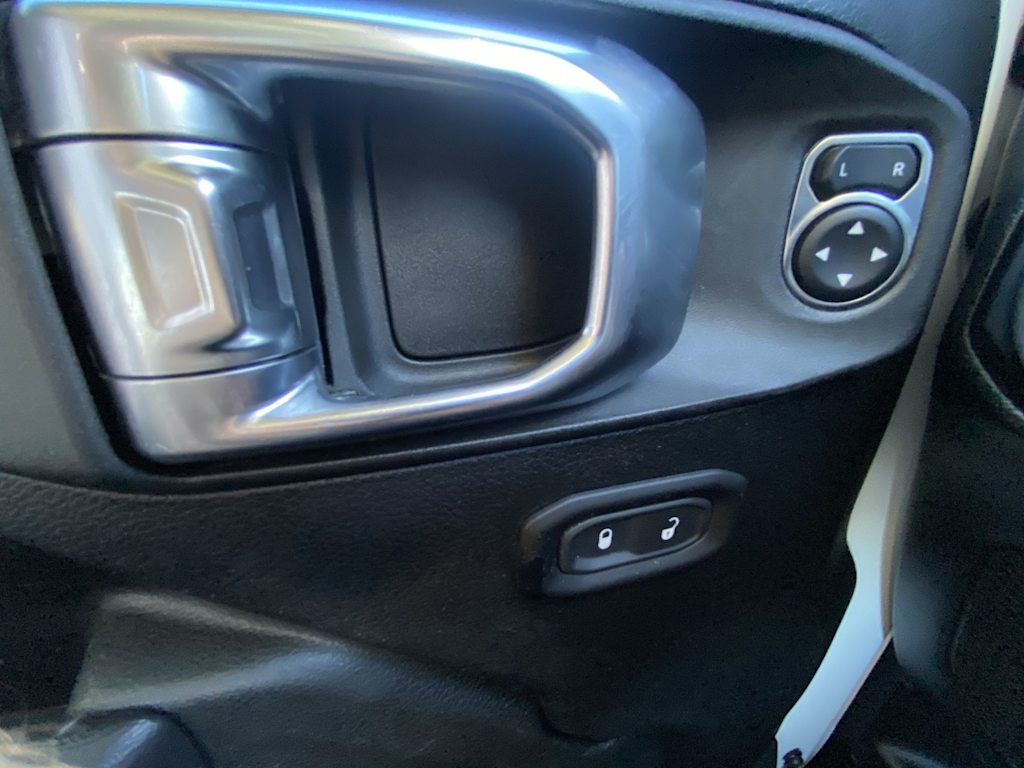 Thumbnail: 2023 Jeep Gladiator - 20