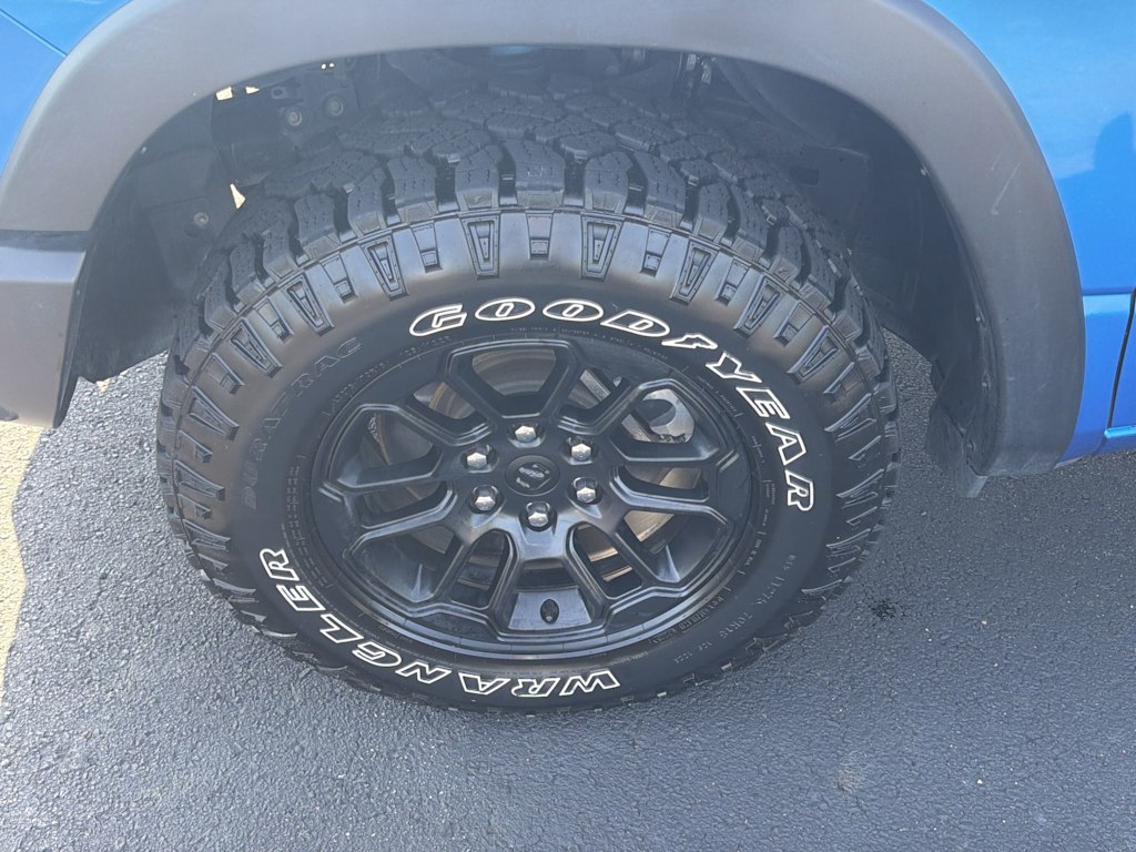 Thumbnail: 2026 RAM 1500 - 6