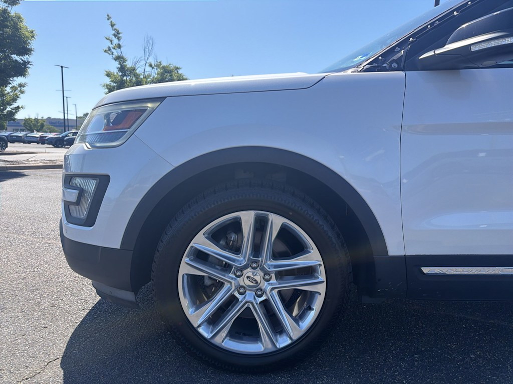 Thumbnail: 2017 Ford Explorer - 6