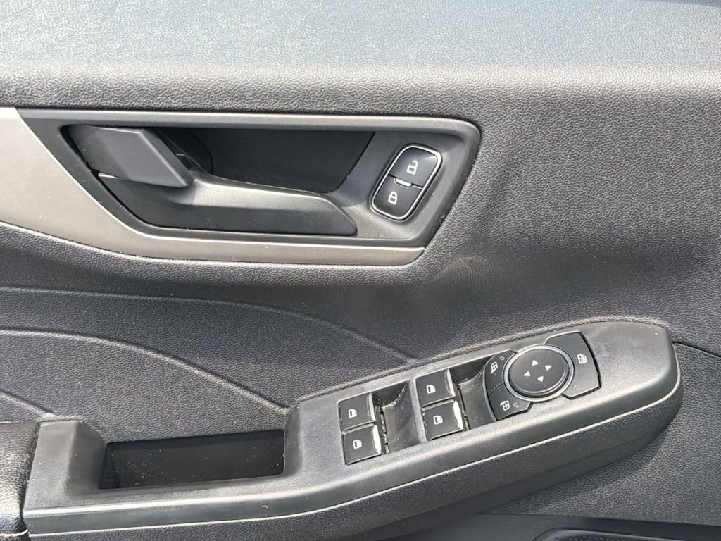 Thumbnail: 2022 Ford Escape - 21
