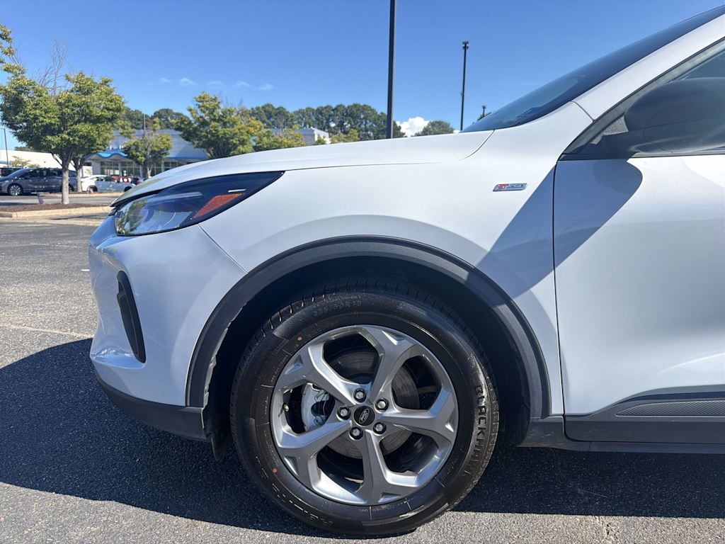Thumbnail: 2025 Ford Escape - 6