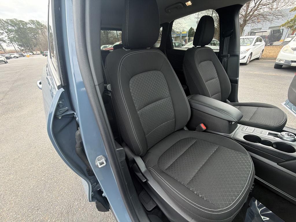 Thumbnail: 2025 Ford Escape - 9