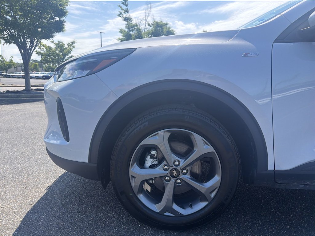 Thumbnail: 2025 Ford Escape - 5