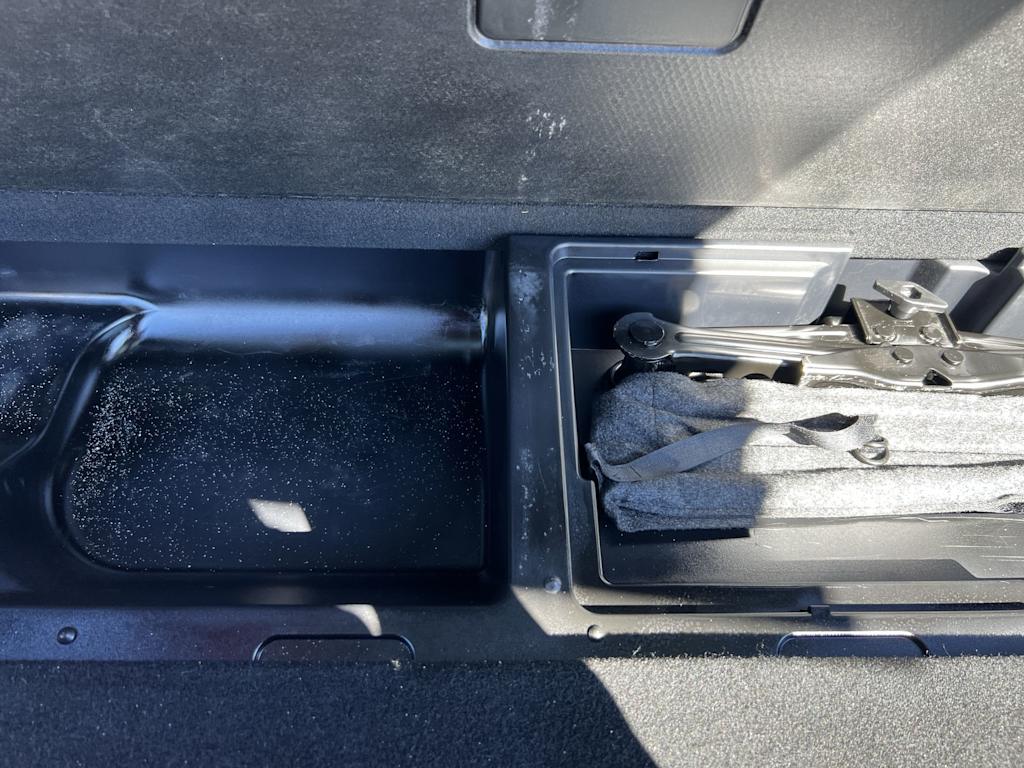 Thumbnail: 2022 Ford Expedition - 25