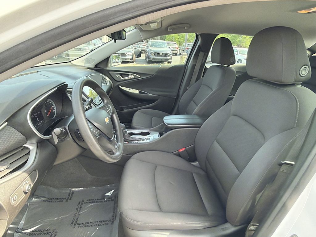 Thumbnail: 2024 Chevrolet Malibu - 9