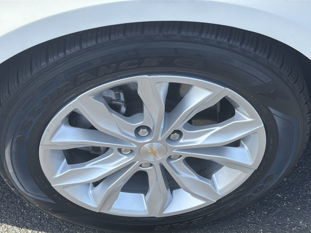 Thumbnail: 2024 Chevrolet Malibu - 7
